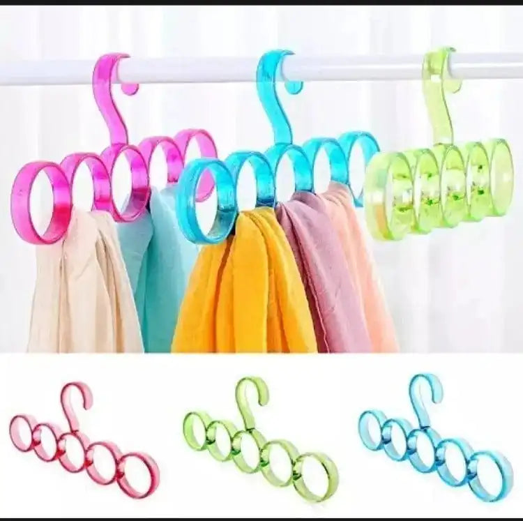 5 Rings Multi-Purpose Hanger Random Colors